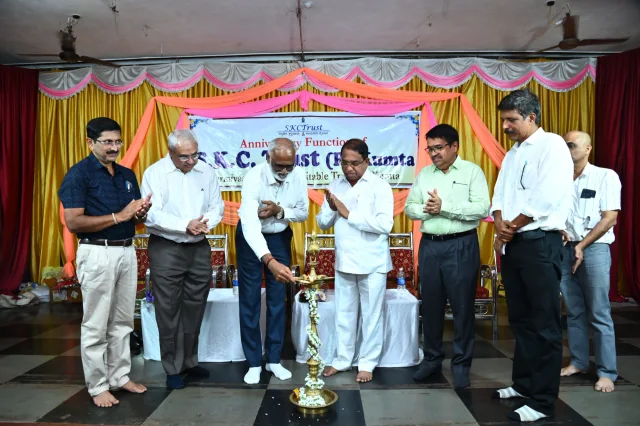 Dr. Girish Kuchinad, Chief Guest, inaugurating the 4th anniversary function of the Trust