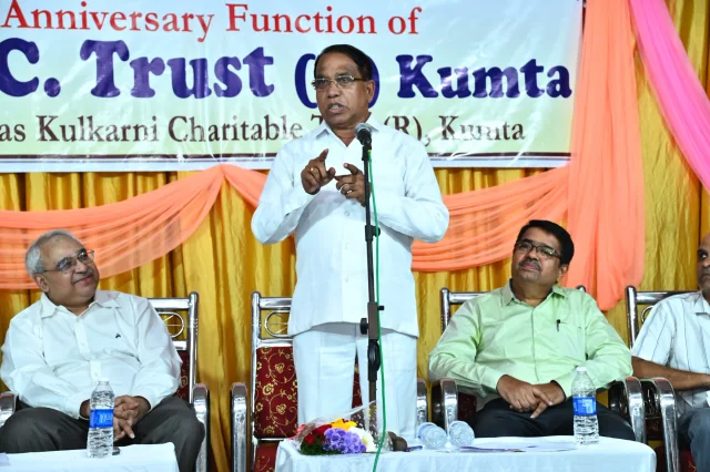Shri Subhash Shirodkar, A Minister of Goa, addresses the audience in the 4th anniversary function of the Trust