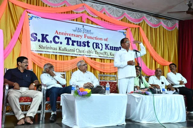 Shri Subhash Shirodkar, A Minister of Goa, addresses the audience in the 4th anniversary function of the Trust
